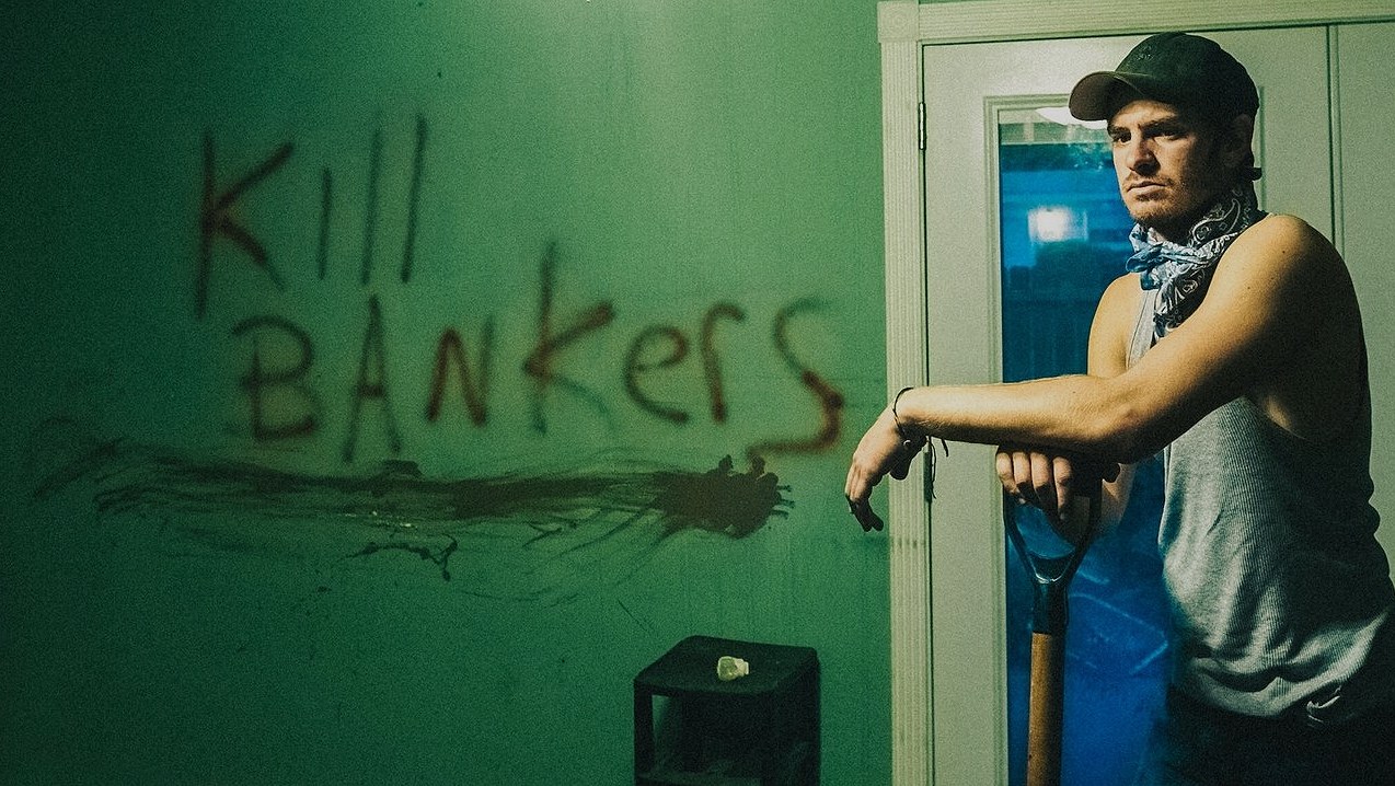 เมื่อวิกฤตที่อยู่อาศัยกลายเป็นบททดสอบศีลธรรม: รีวิว 99 Homes (2015)