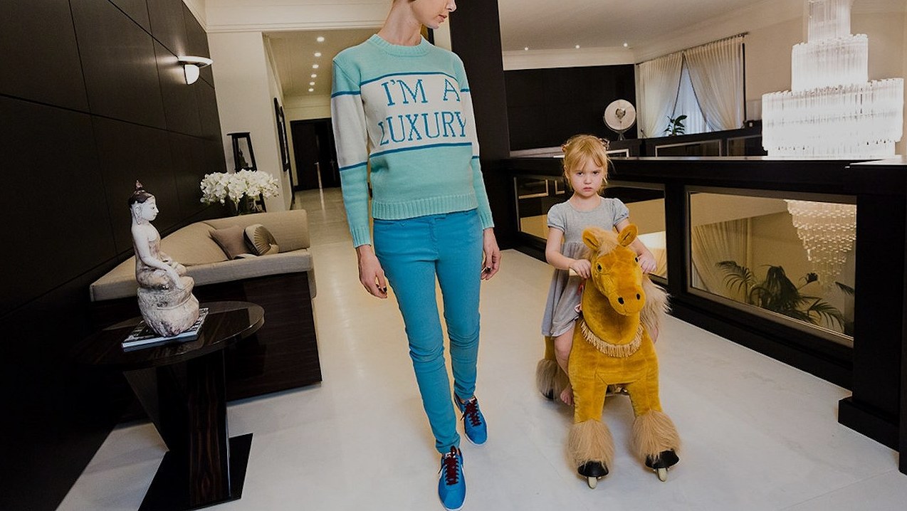 Generation Wealth: เมื่อความรวยไม่ใช่คำตอบ และวัตถุนิยมคือบทเรียนราคาแพง
